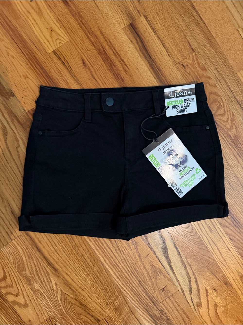 D. Jeans Recycled Denim High Waist Shorts Black size 6 NWT